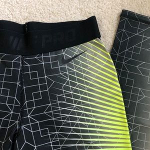 Nike pro combat leggings Warm tights XS volt